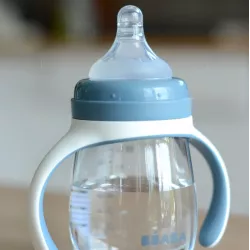 Biberón de aprendizaje Beaba antigoteo 2 en 1 Biberón de aprendizaje Beaba antigoteo 2 en 1