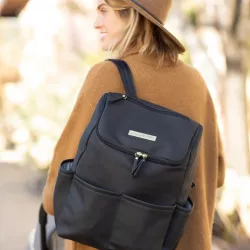 Bolso Mochila Petunia Method Backpack Black | Crioh.com