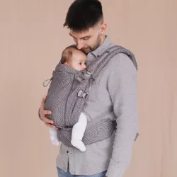 Porta-bebés Love & Carry ONE com capa impermeável