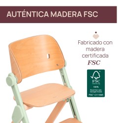 Cadeira alta Chicco Meraviglia com utensílios de mesa