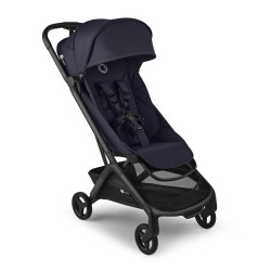 Cadeira de passeio Bugaboo Butterfly 2 com capa de chuva em plástico e barra de apoio para os braços