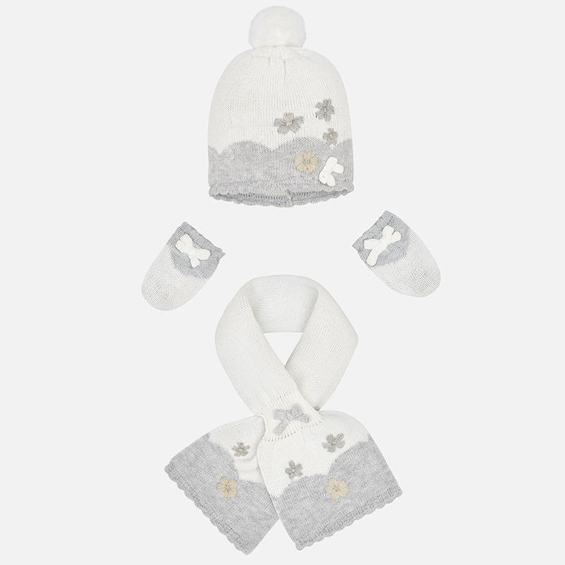 Conjunto gorro bufanda y manopla Mayoral