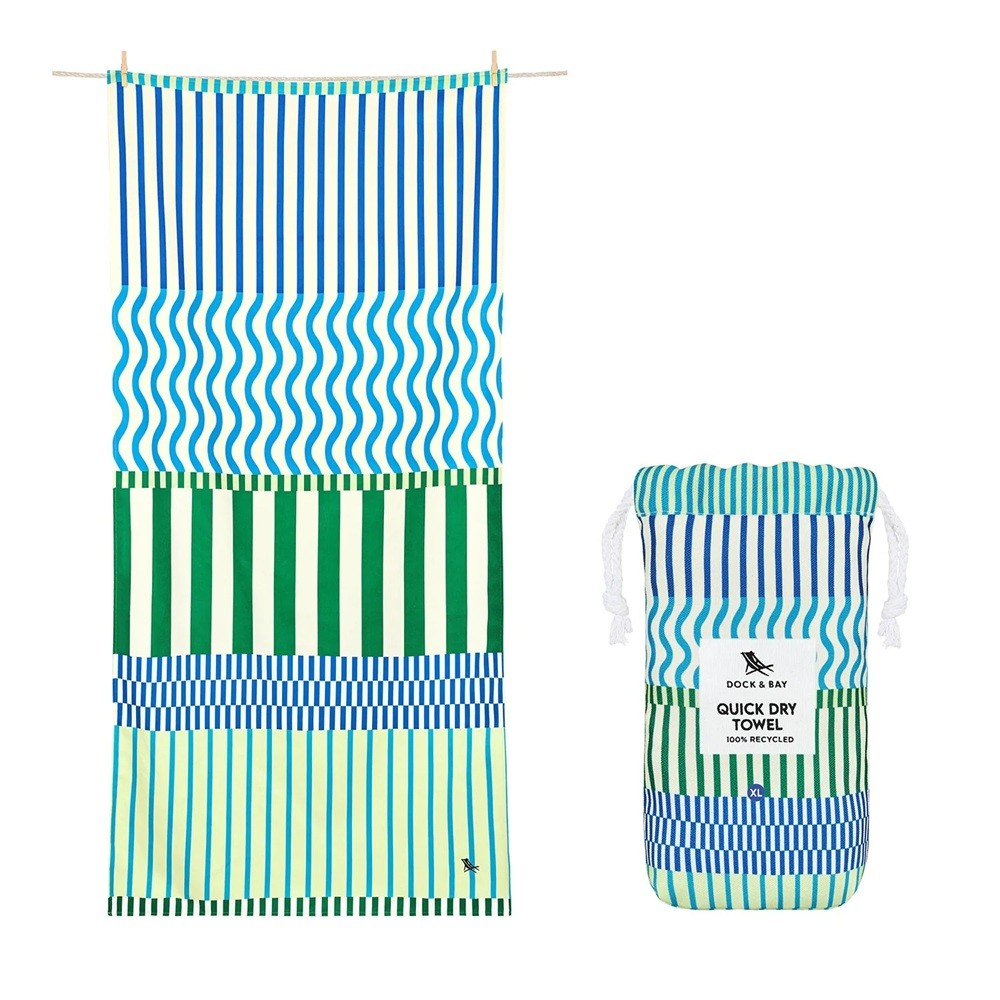 Toalla DOCK & BAY anti arena Blueberry Spritz L