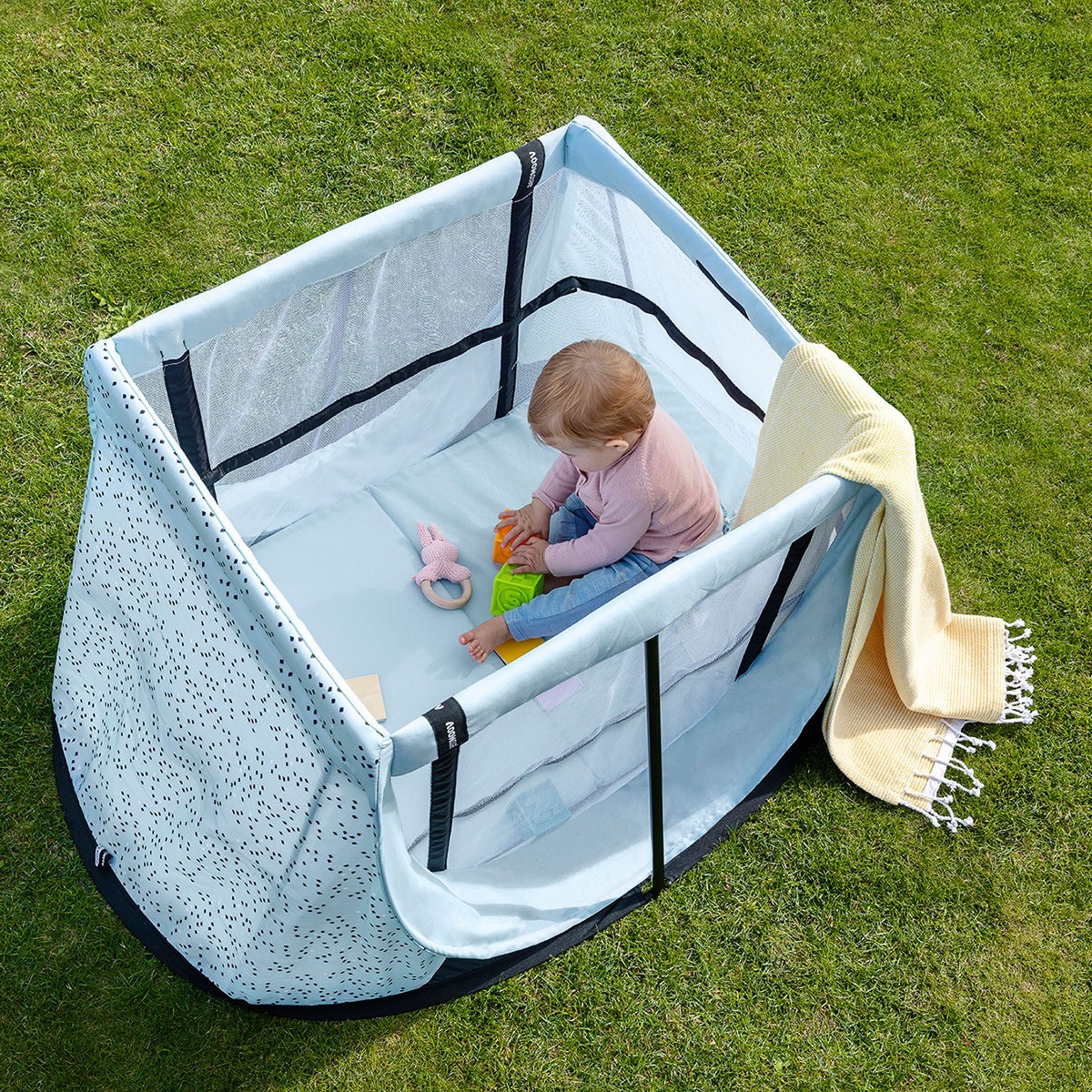 Cuna de Viaje Aeromoov POP PLAY SLEEP con apertura instantánea