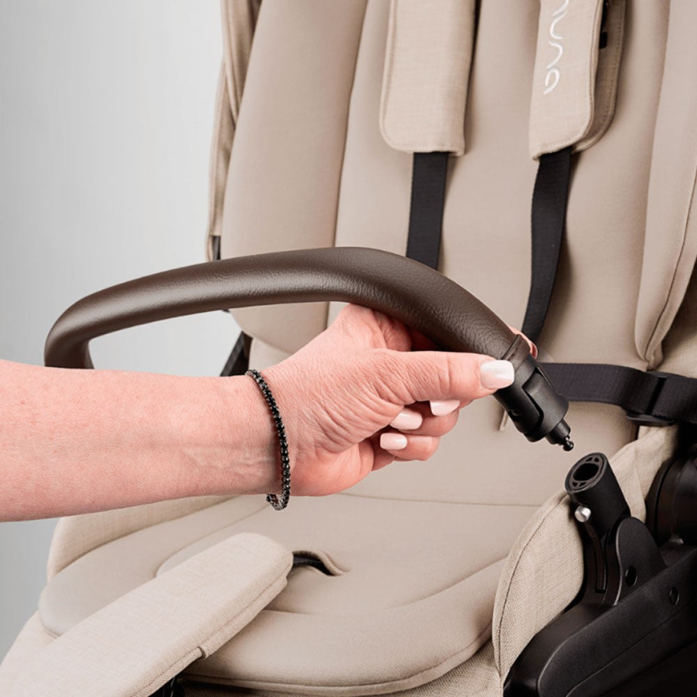 Configura tu coche Nuna Swiv 360º con fibra de carbono