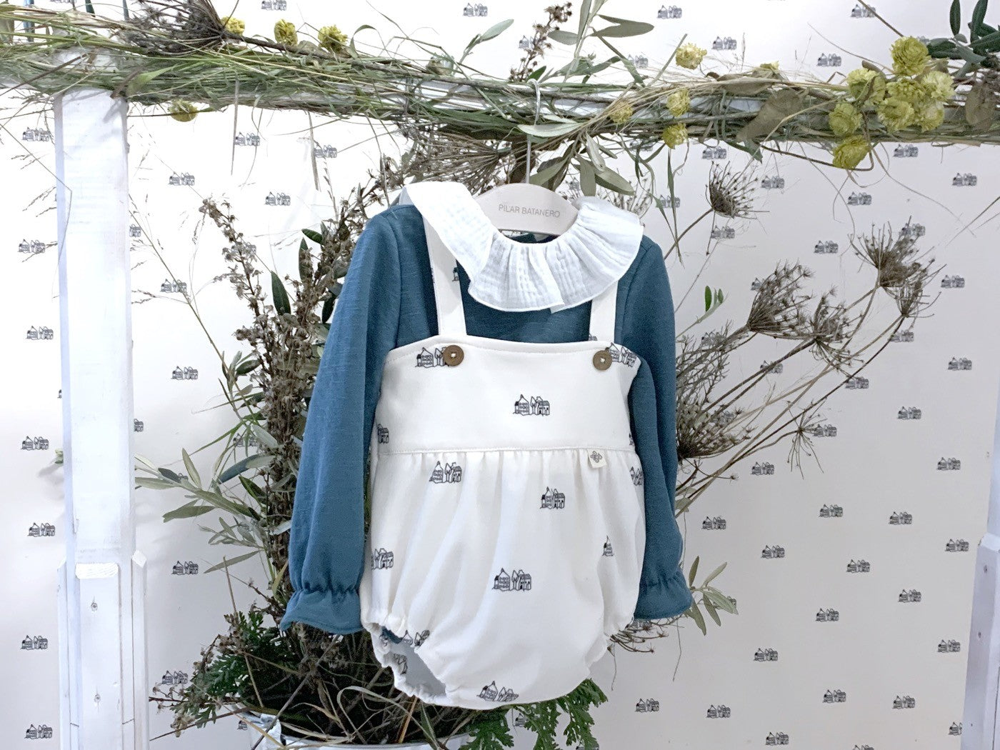 Pelele y blusa Pilar Batanero Casitas