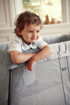 Cuna de viaje Babybjorn Light con sábana
