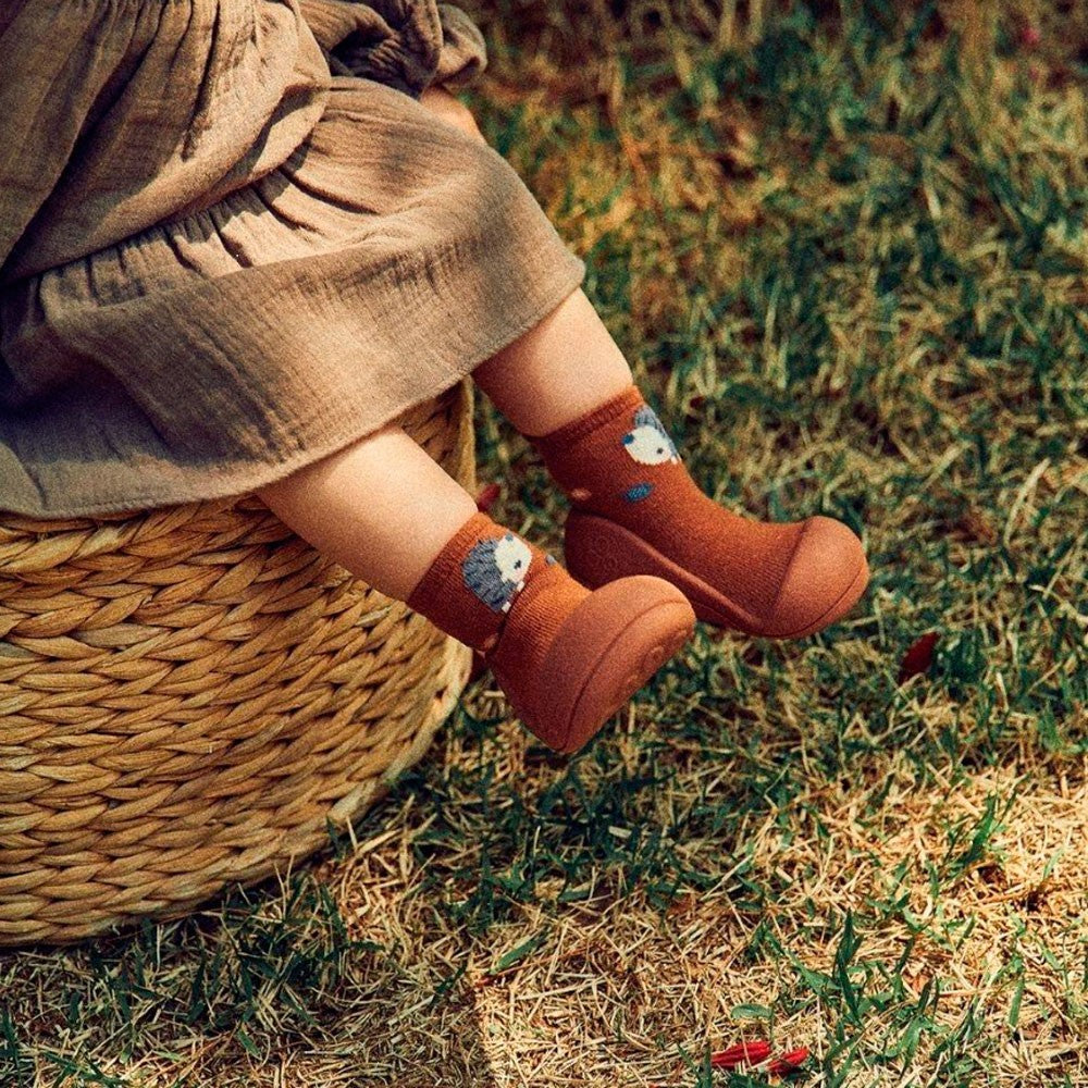 Zapato calcetín Attipas WOODLAND BROWN HEDGEHOG
