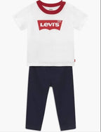 Conjunto Levis Jogger y camiseta