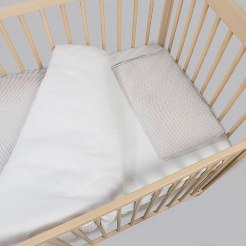 Edredón + Sábana Bajera + Almohada Cuna Pasito a Pasito Little Bloom Vichy