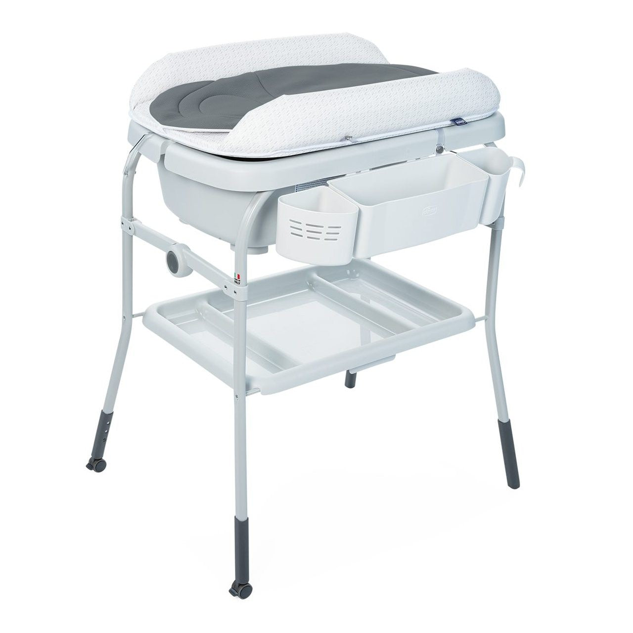 Bañera cambiador Chicco CUDDLE&BUBBLE y neceser con 9 accesorios